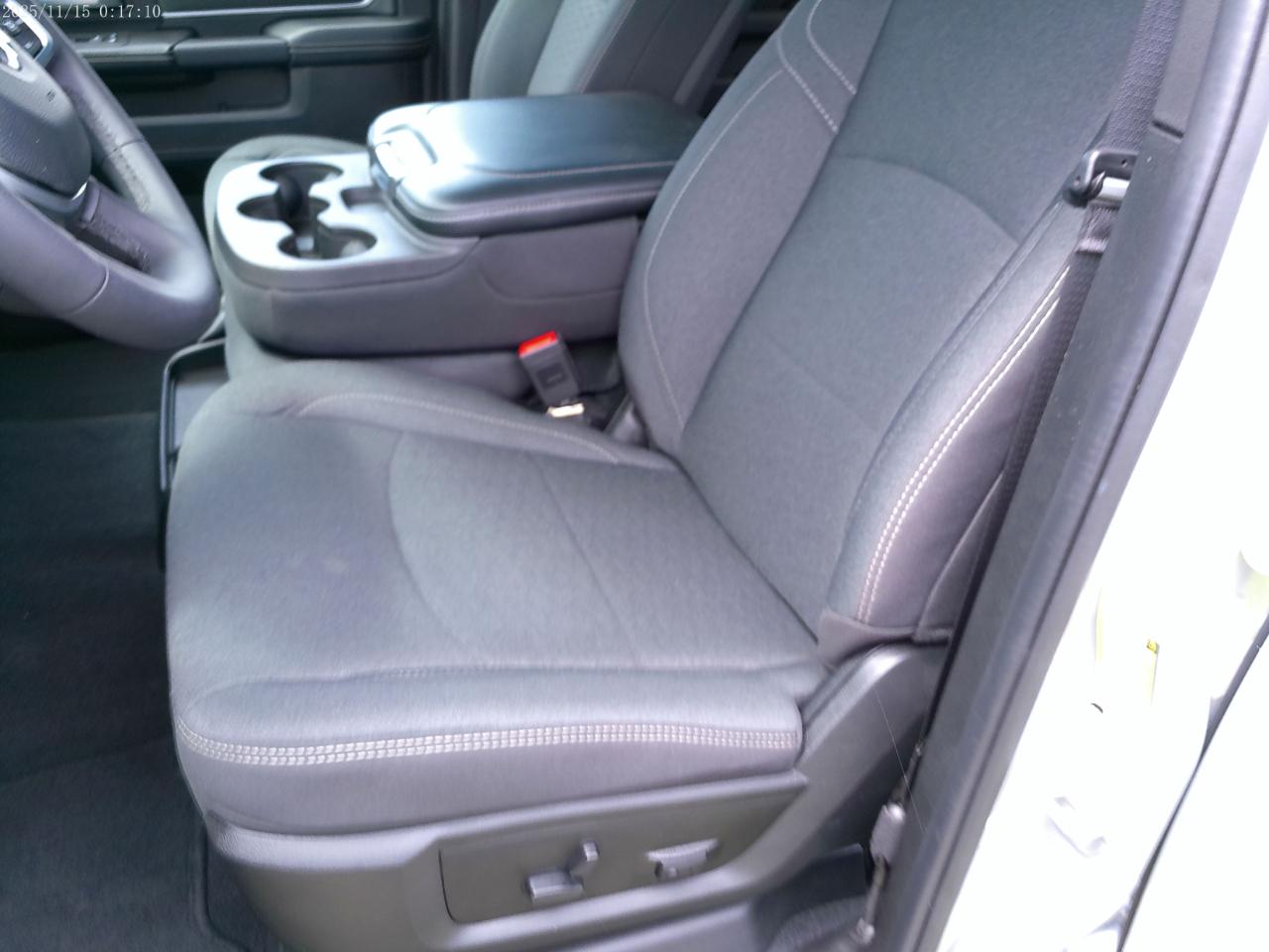 RAM 2500 Big Horn Crew Cab 4WD SWB 2026