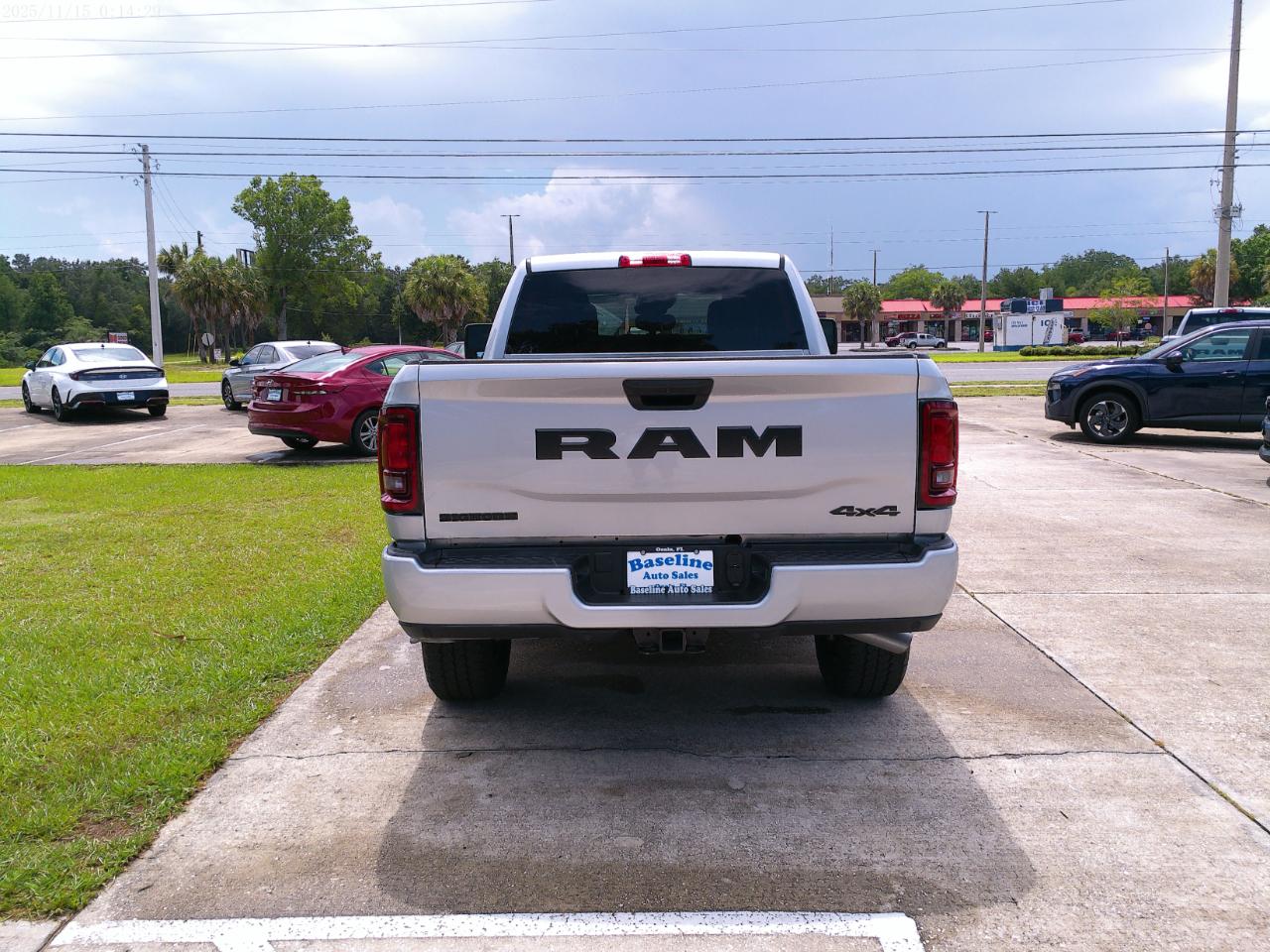 RAM 2500 Big Horn Crew Cab 4WD SWB 2026