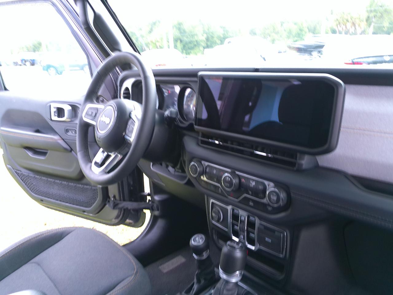 Jeep Wrangler 4xe Sahara 2025