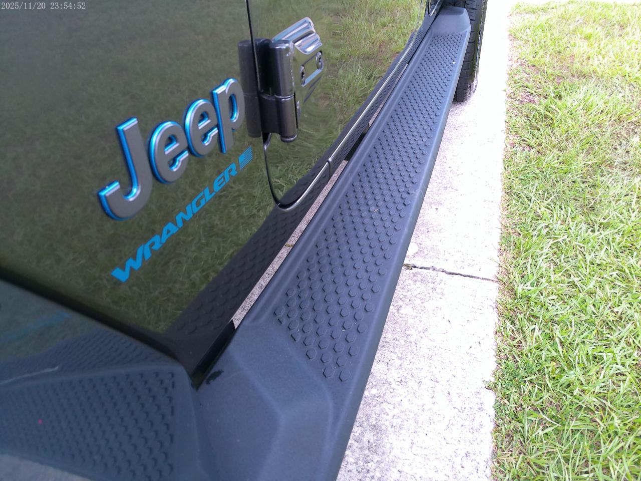 Jeep Wrangler 4xe Sahara 2025