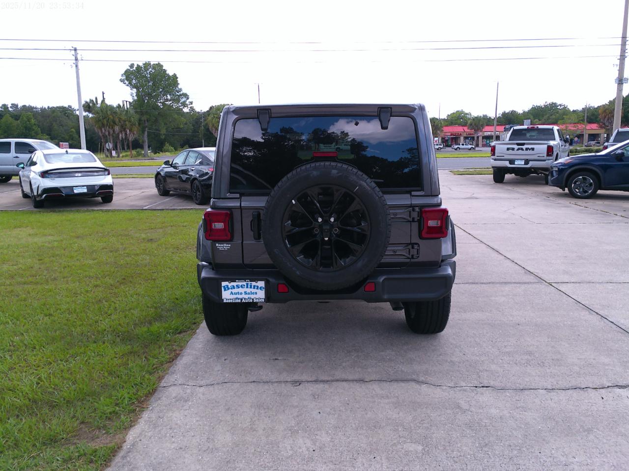 Jeep Wrangler 4xe Sahara 2025