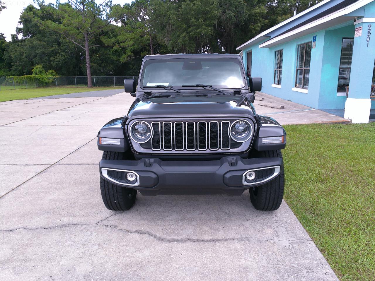 Jeep Wrangler 4xe Sahara 2025