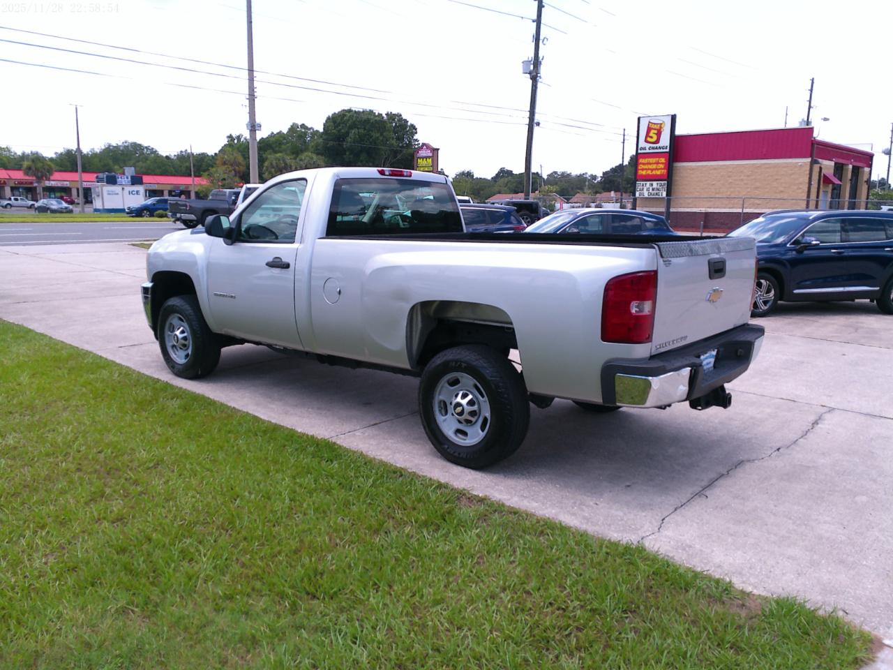 Chevrolet Silverado 2500HD Work Truck Long Box 2WD 2011