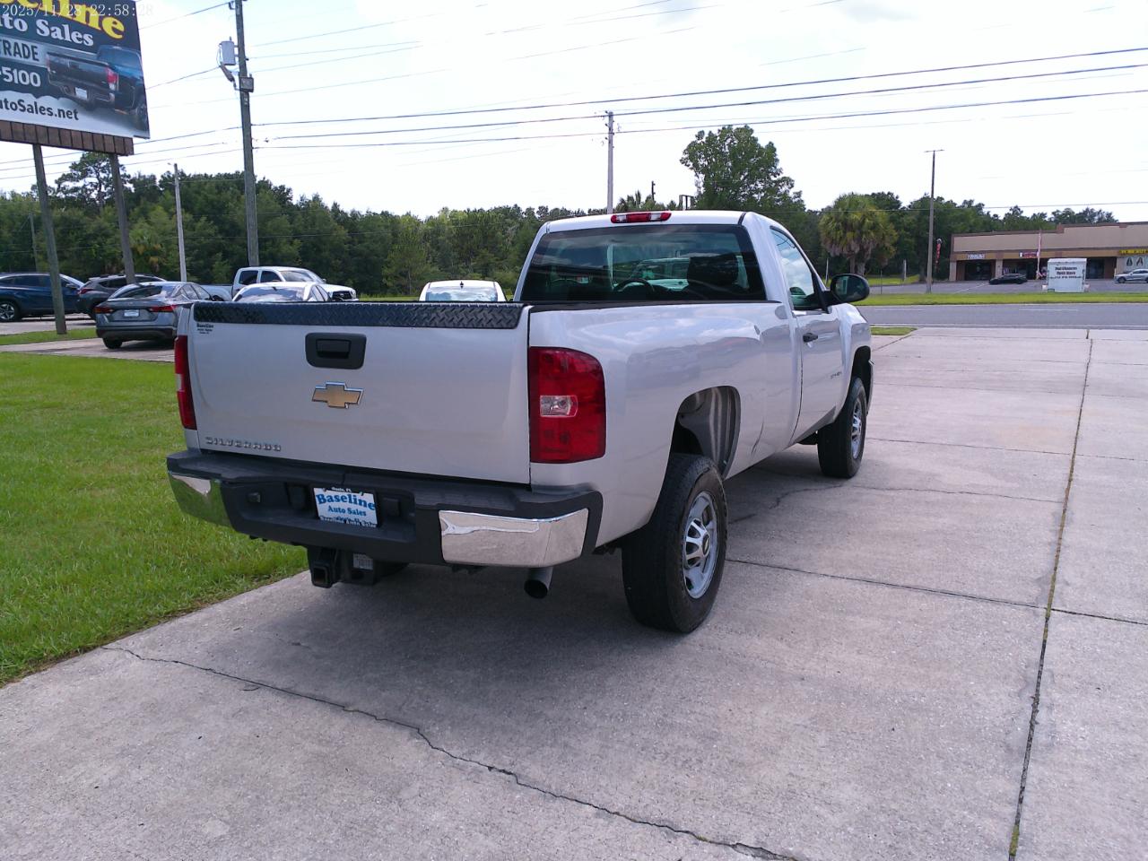Chevrolet Silverado 2500HD Work Truck Long Box 2WD 2011