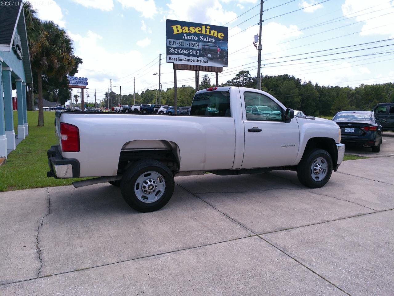 Chevrolet Silverado 2500HD Work Truck Long Box 2WD 2011