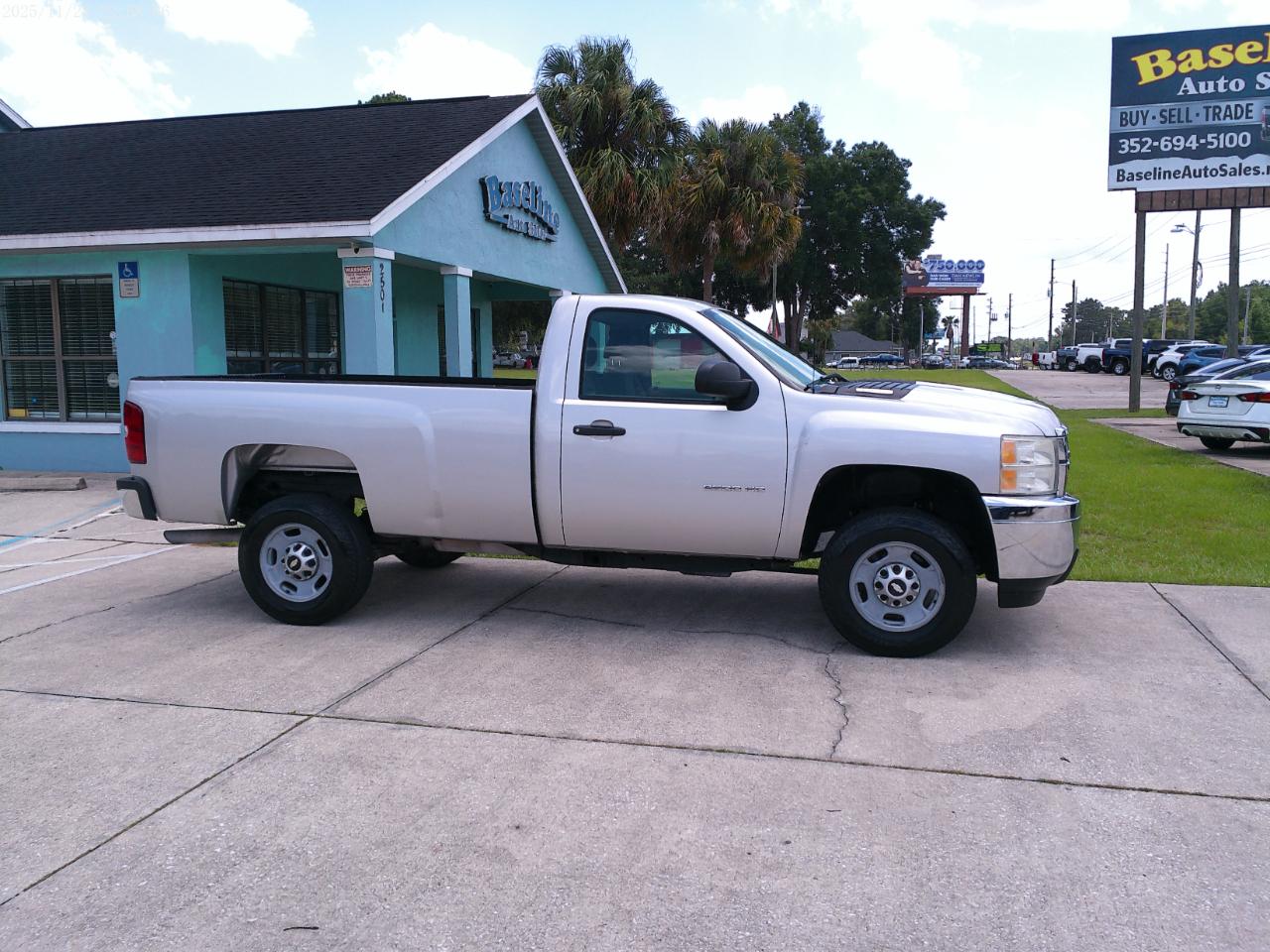 Chevrolet Silverado 2500HD Work Truck Long Box 2WD 2011