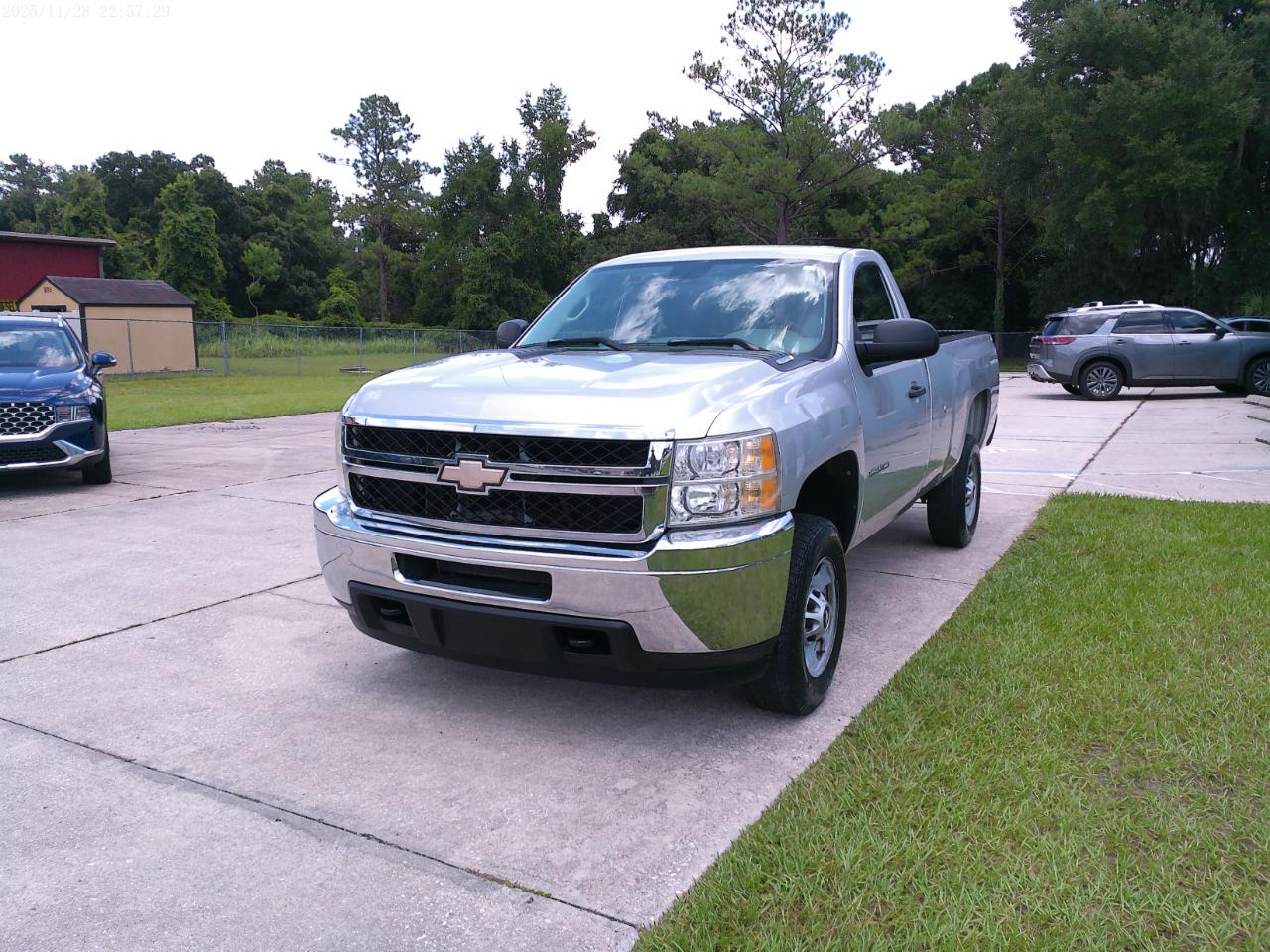 Chevrolet Silverado 2500HD Work Truck Long Box 2WD 2011