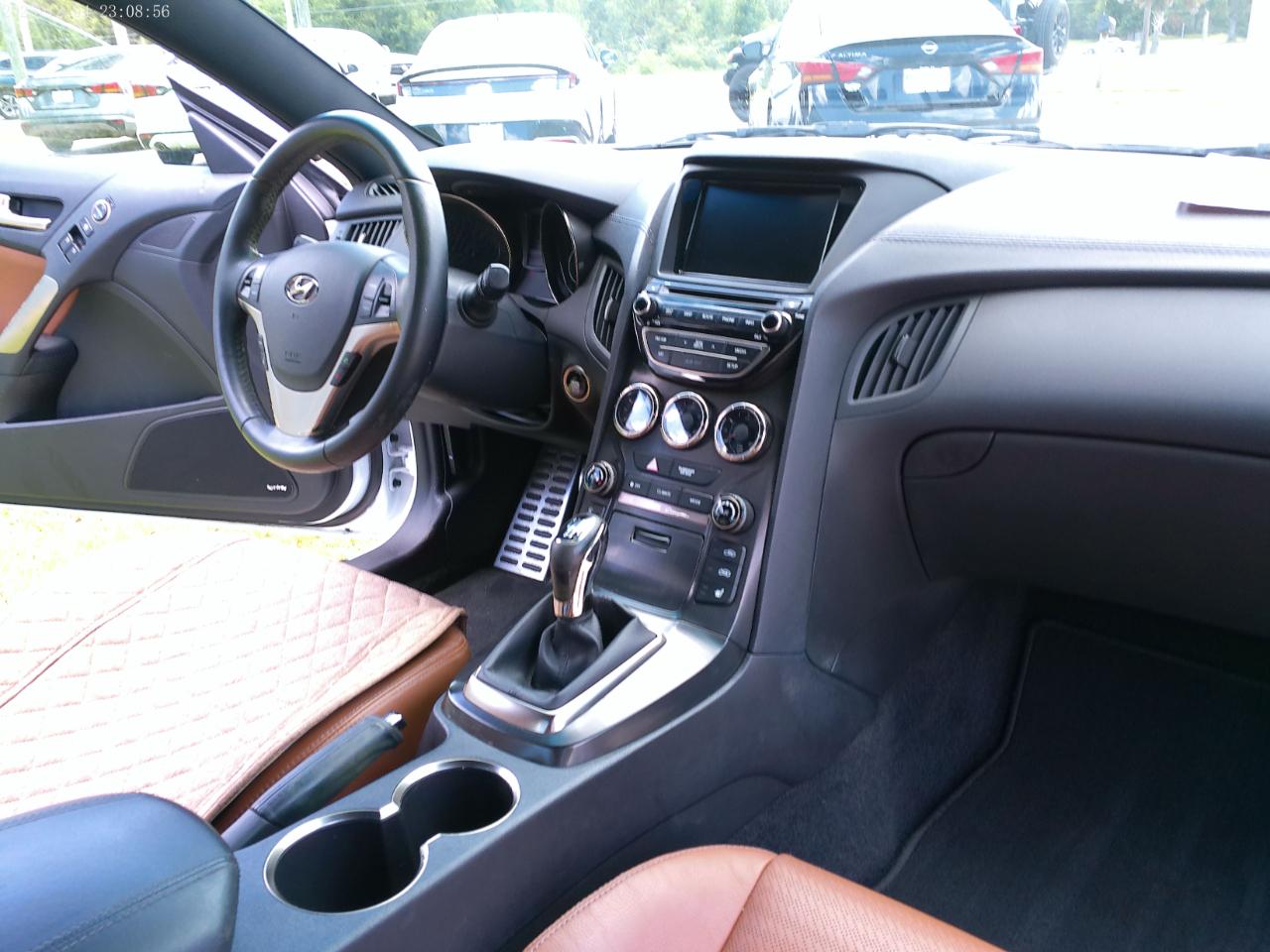Hyundai Genesis Coupe 3.8 Ultimate 6MT 2015