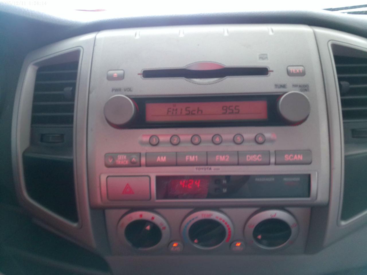 Toyota Tacoma PreRunner Double Cab V6 Auto 2WD 2006