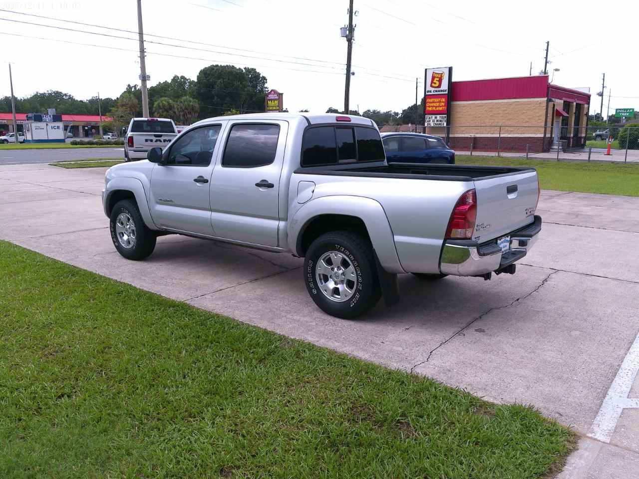 Toyota Tacoma PreRunner Double Cab V6 Auto 2WD 2006