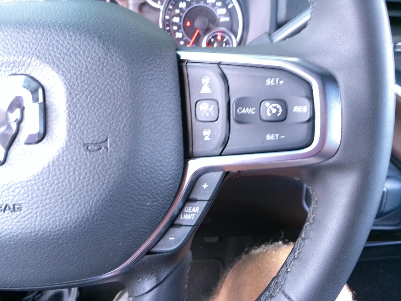 RAM 2500 Big Horn Crew Cab 4WD SWB 2026