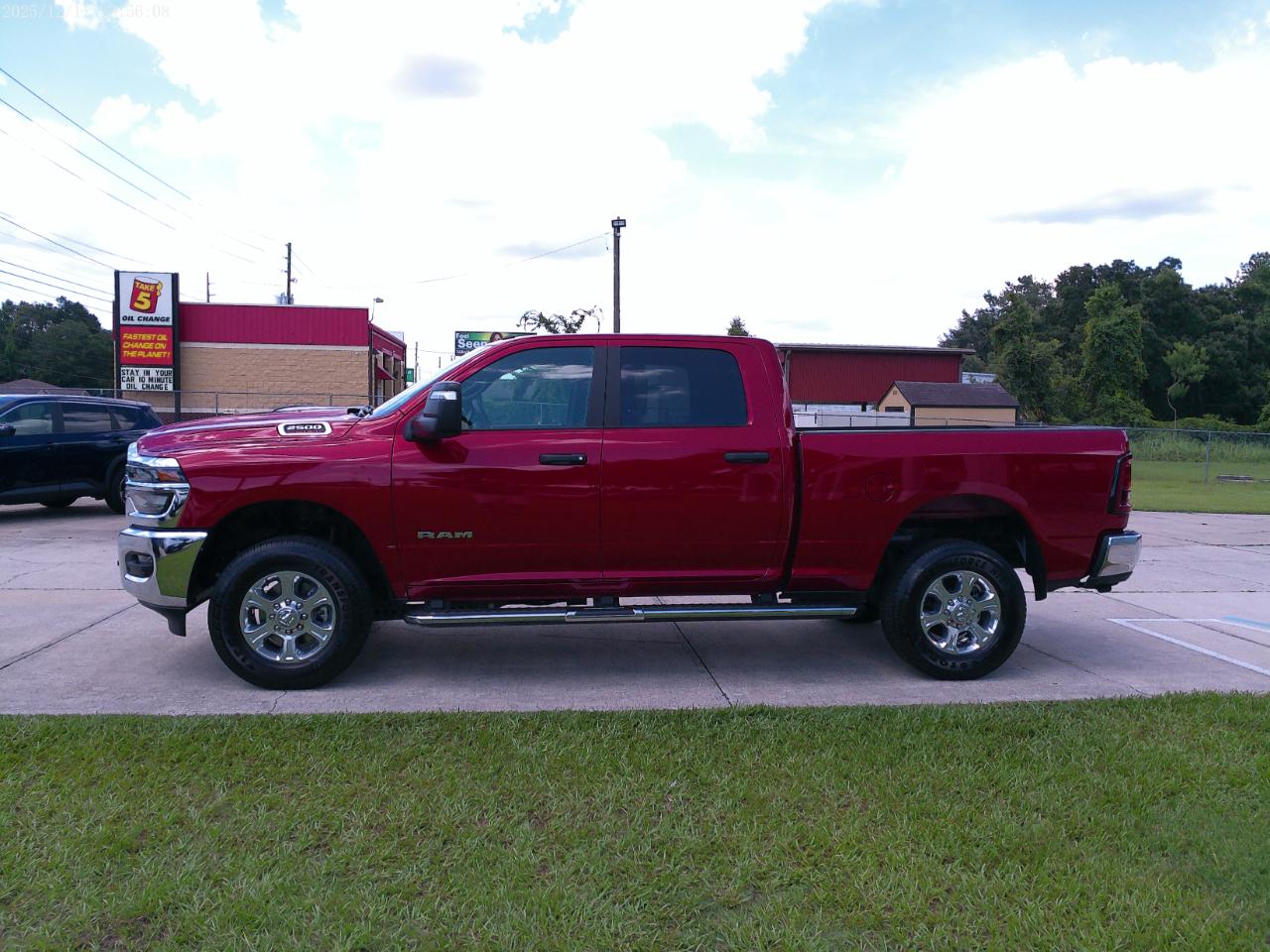 RAM 2500 Big Horn Crew Cab 4WD SWB 2026
