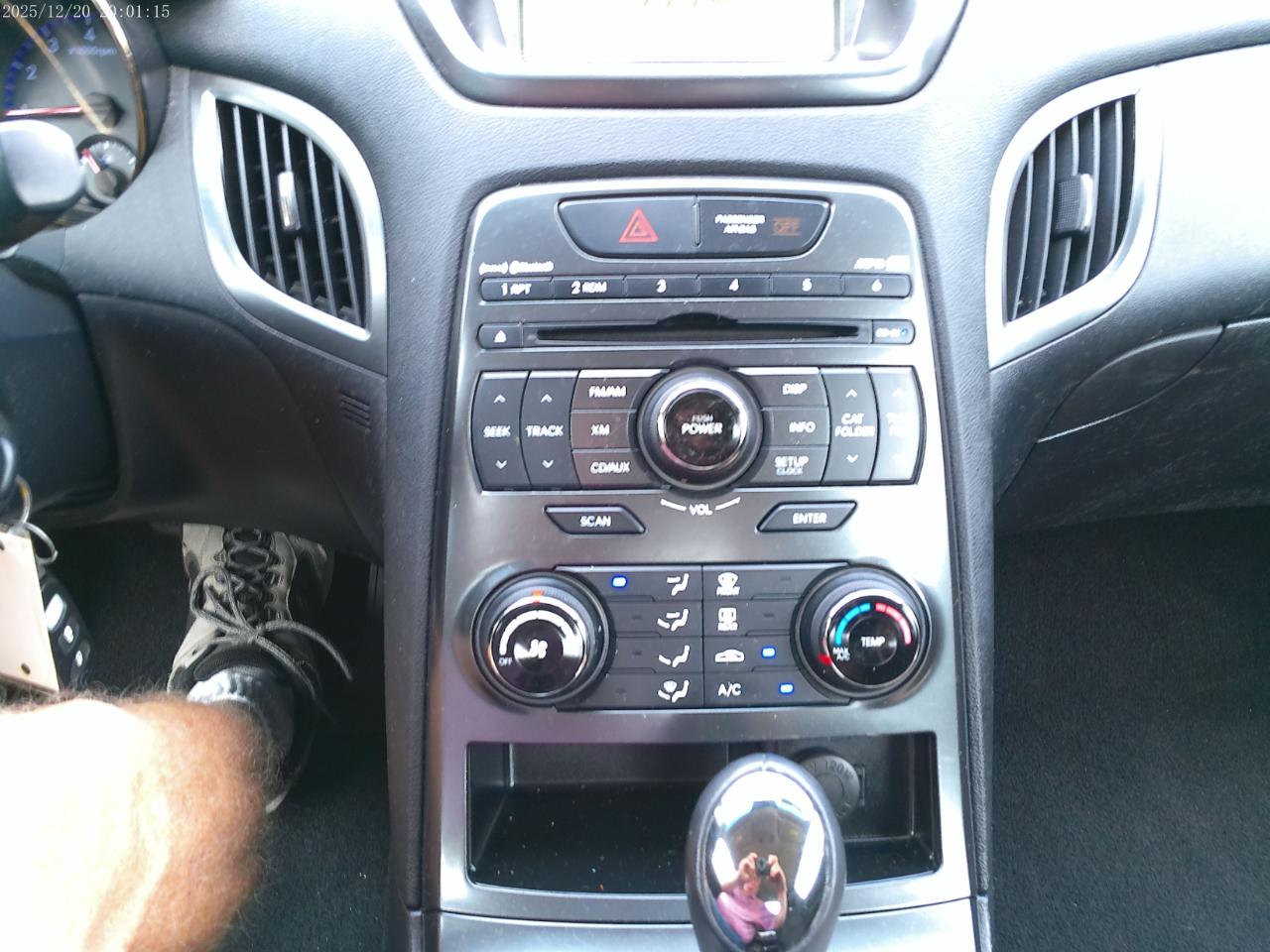 Hyundai Genesis Coupe 2.0T Premium Auto 2011