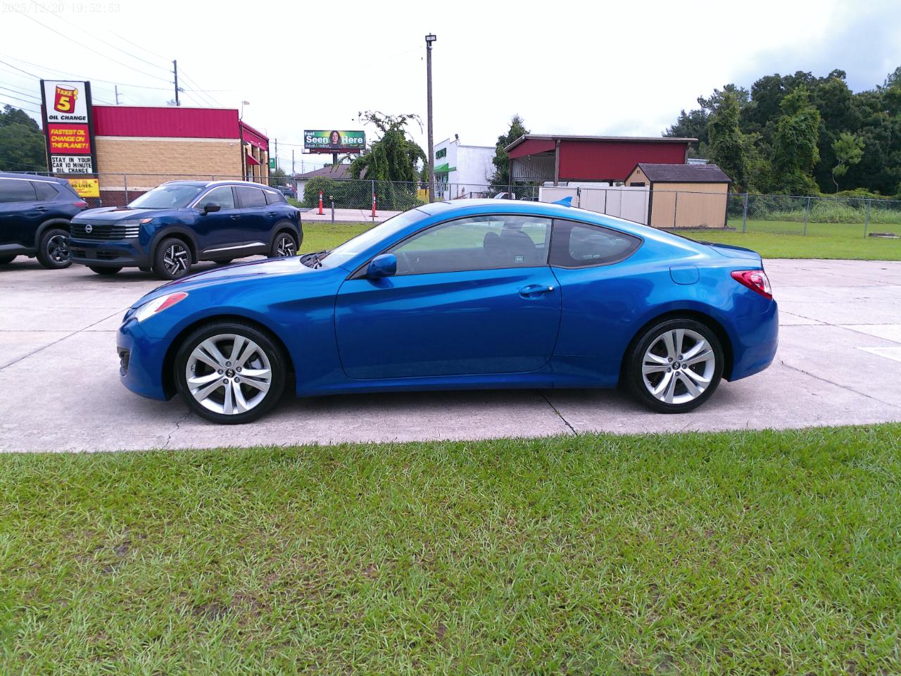 Hyundai Genesis Coupe 2.0T Premium Auto 2011