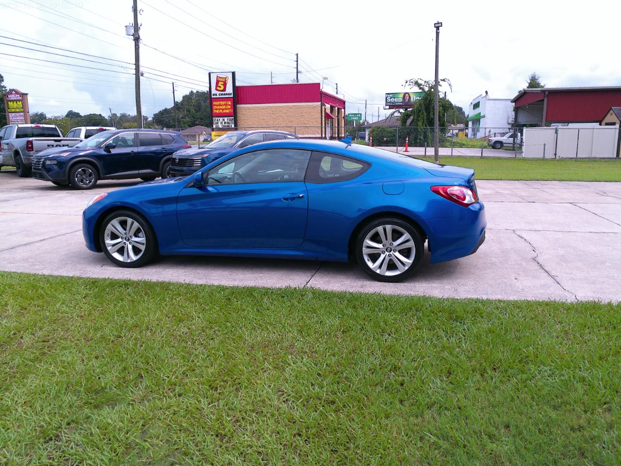 Hyundai Genesis Coupe 2.0T Premium Auto 2011