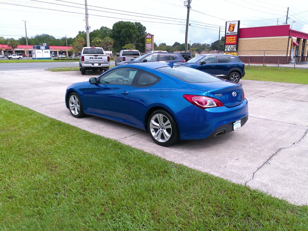 Hyundai Genesis Coupe 2.0T Premium Auto 2011