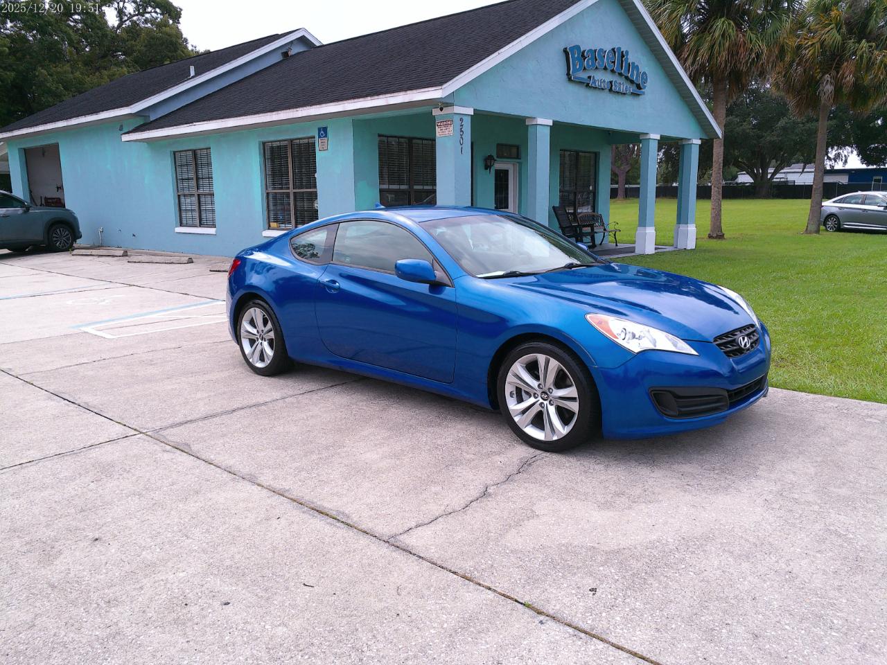 Hyundai Genesis Coupe 2.0T Premium Auto 2011