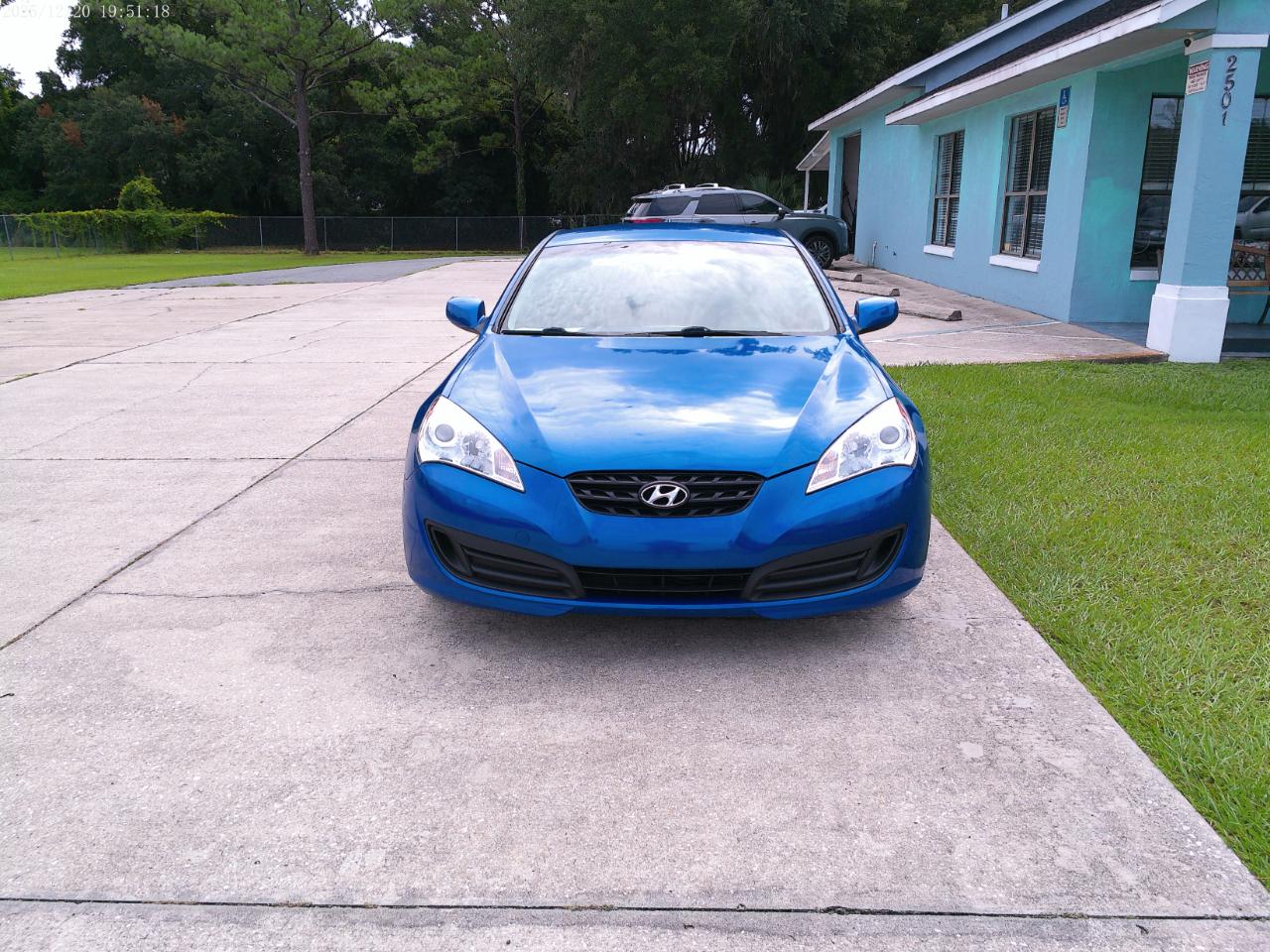 Hyundai Genesis Coupe 2.0T Premium Auto 2011