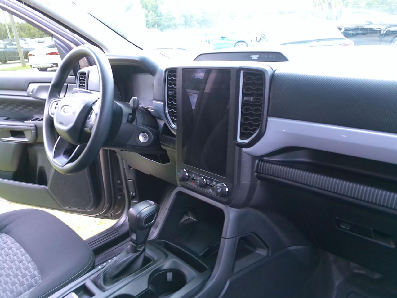 Ford Ranger STX SuperCab 2WD 2025