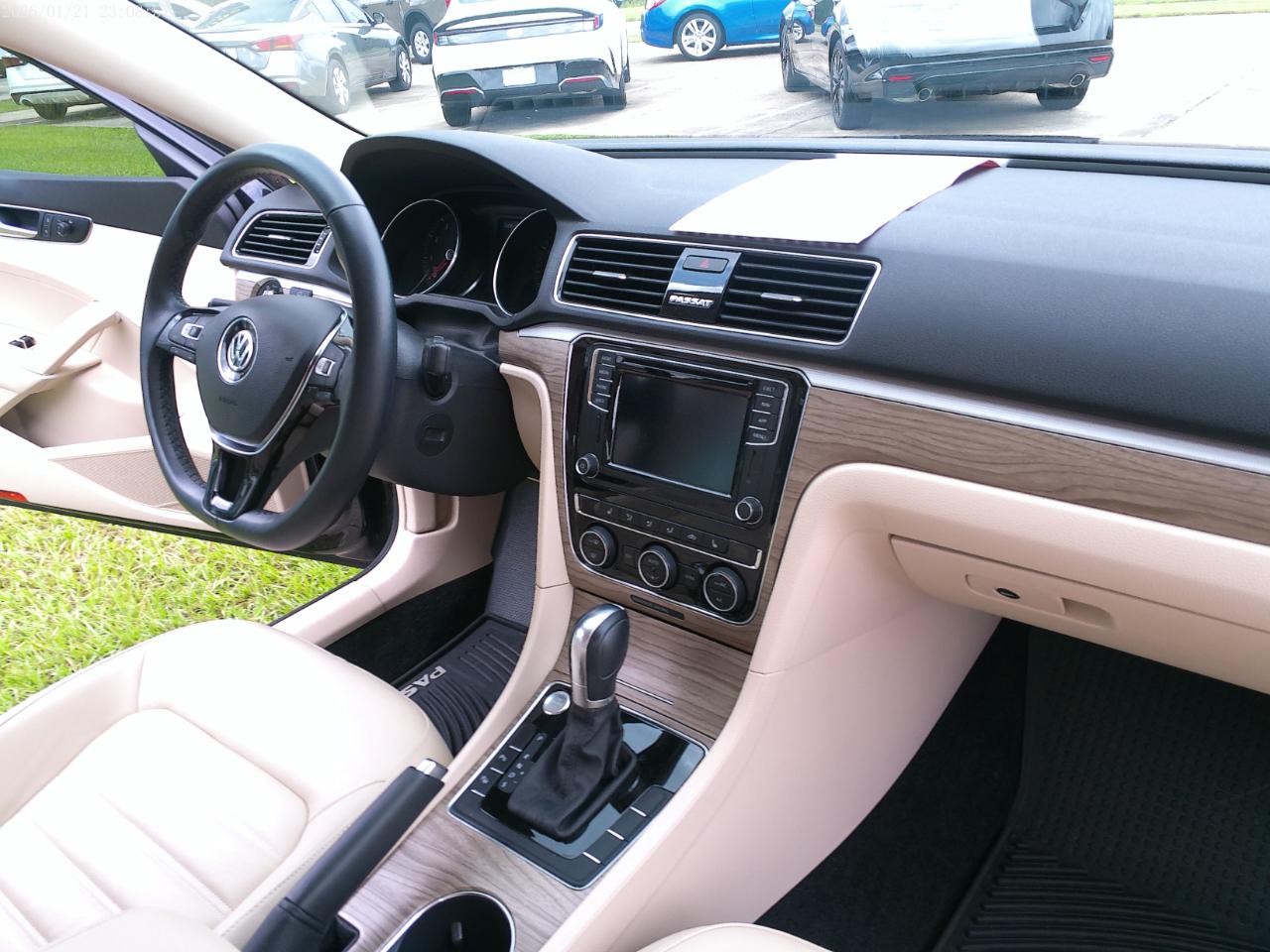 Volkswagen Passat SEL Premium 2018