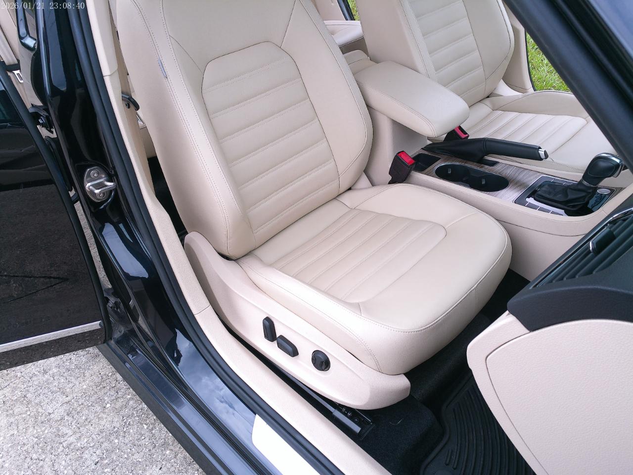 Volkswagen Passat SEL Premium 2018