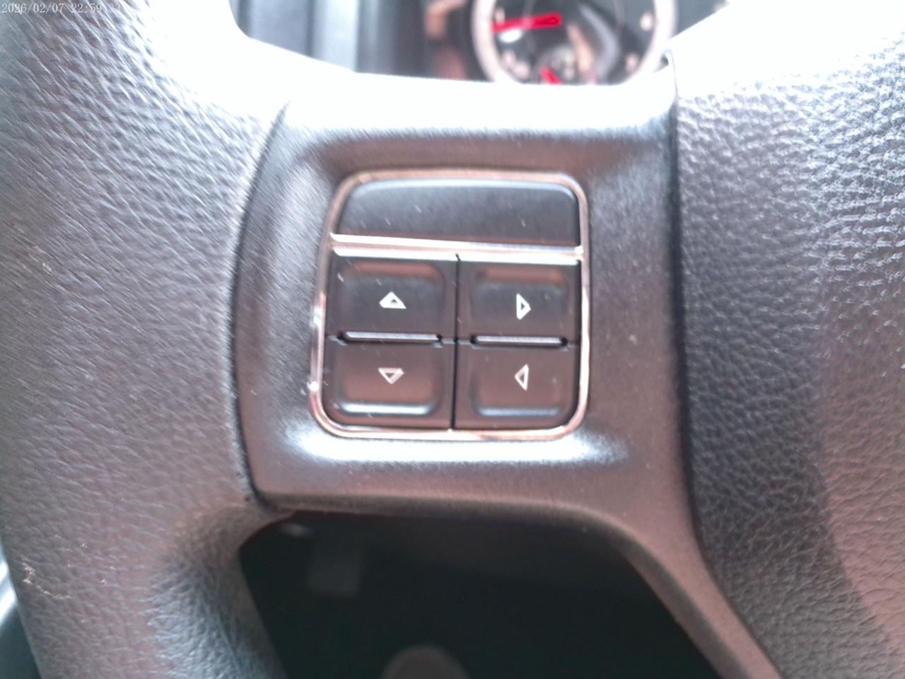 RAM 1500 Tradesman Crew Cab SWB 2WD 2013