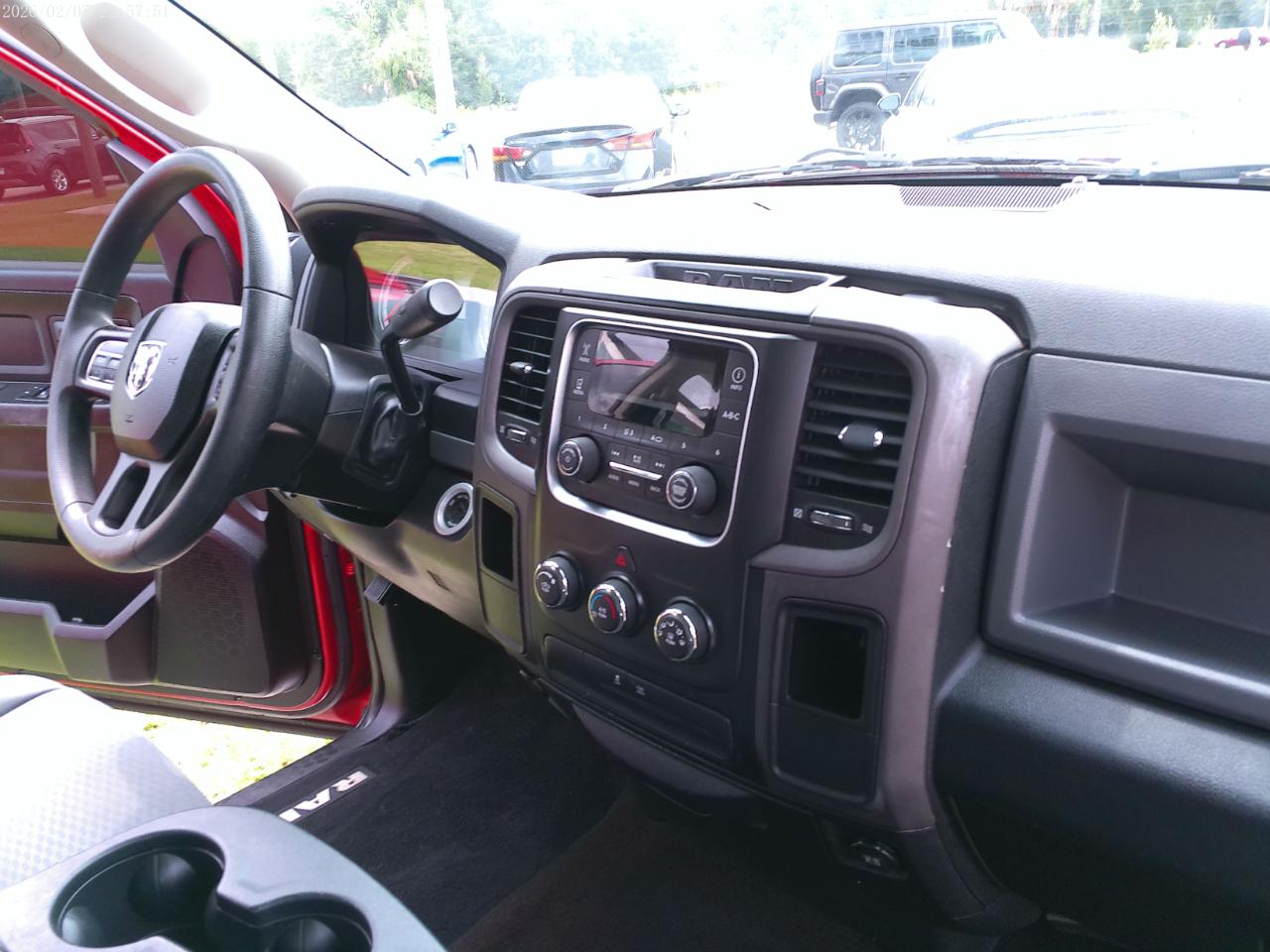 RAM 1500 Tradesman Crew Cab SWB 2WD 2013