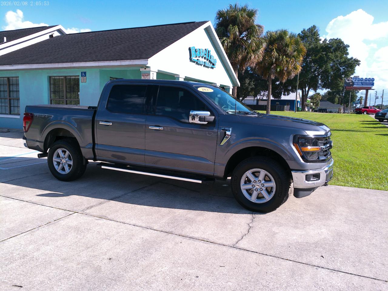 Ford F-150 XLT SuperCrew 4WD 2025