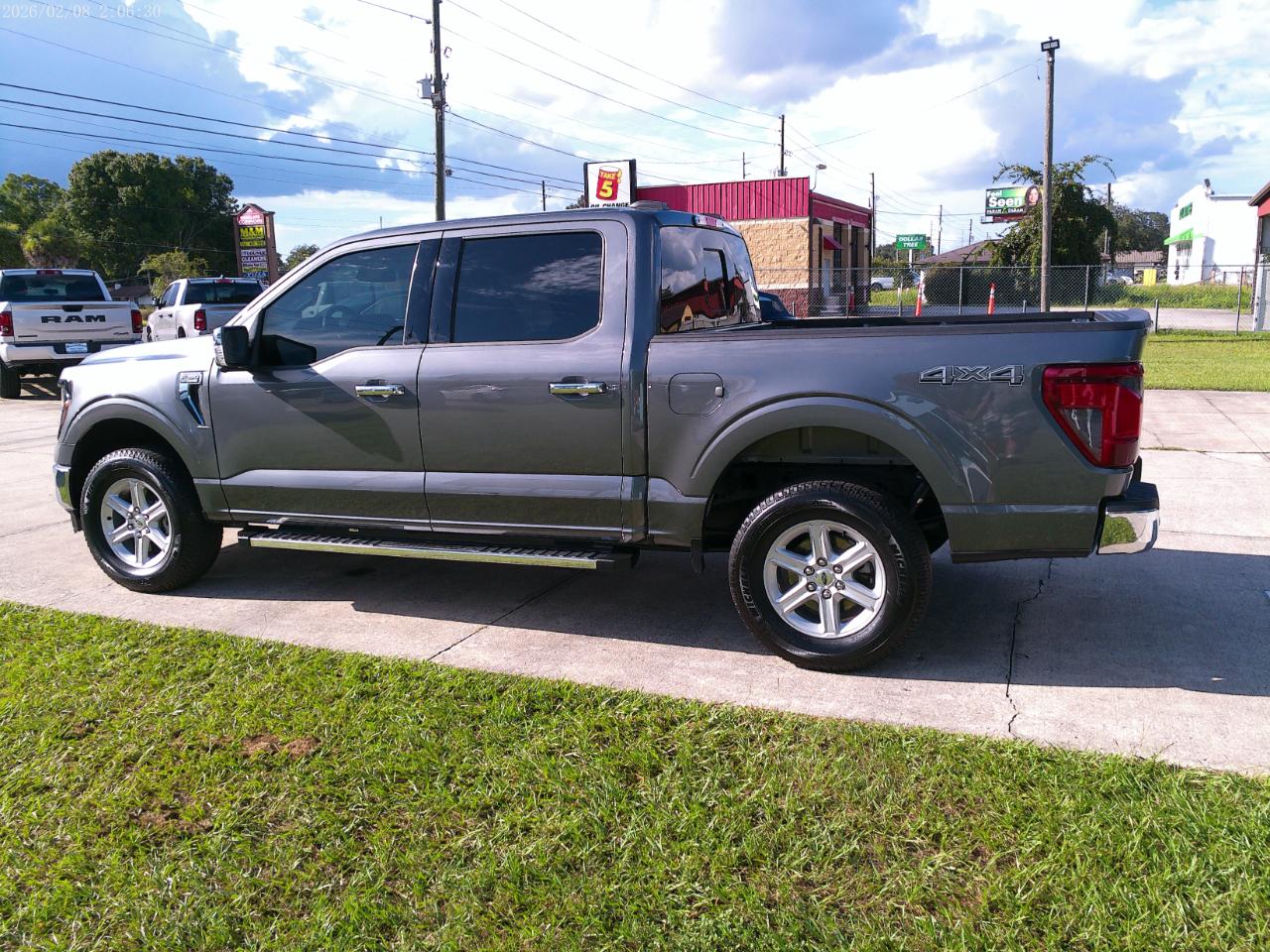 Ford F-150 XLT SuperCrew 4WD 2025