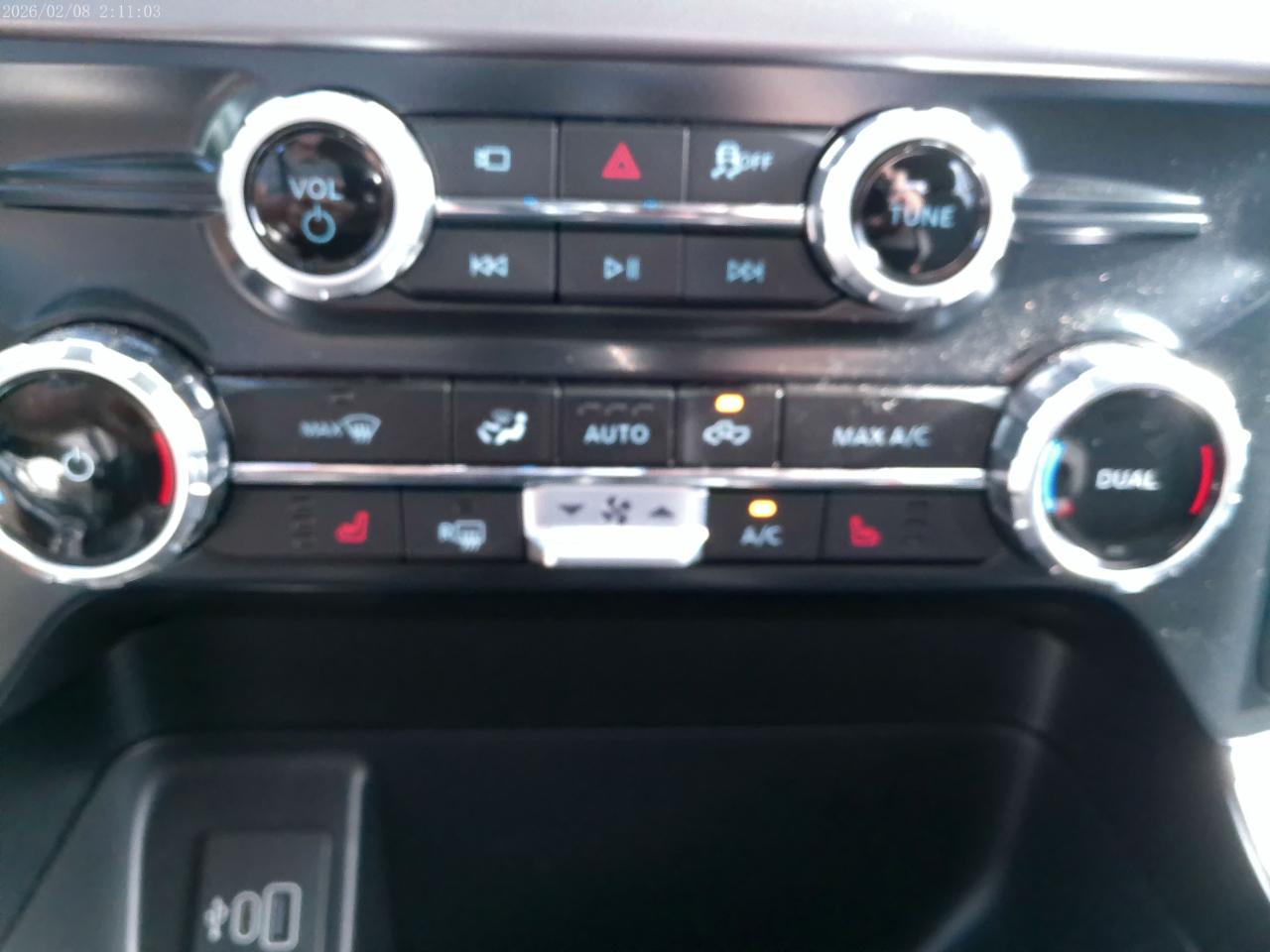 Ford F-150 XLT SuperCrew 4WD 2025