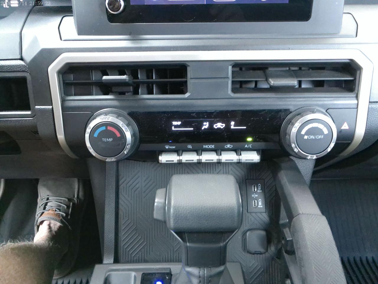 Toyota Tacoma SR Double Cab 4WD 2024