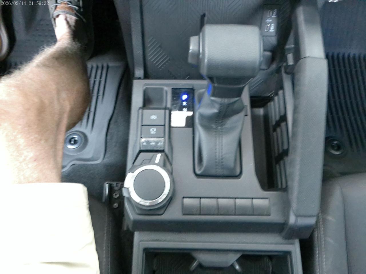 Toyota Tacoma SR Double Cab 4WD 2024