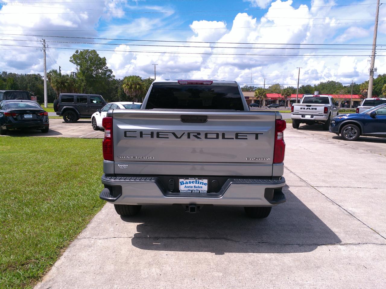Chevrolet Silverado 1500 Custom Double Cab 2WD 2025