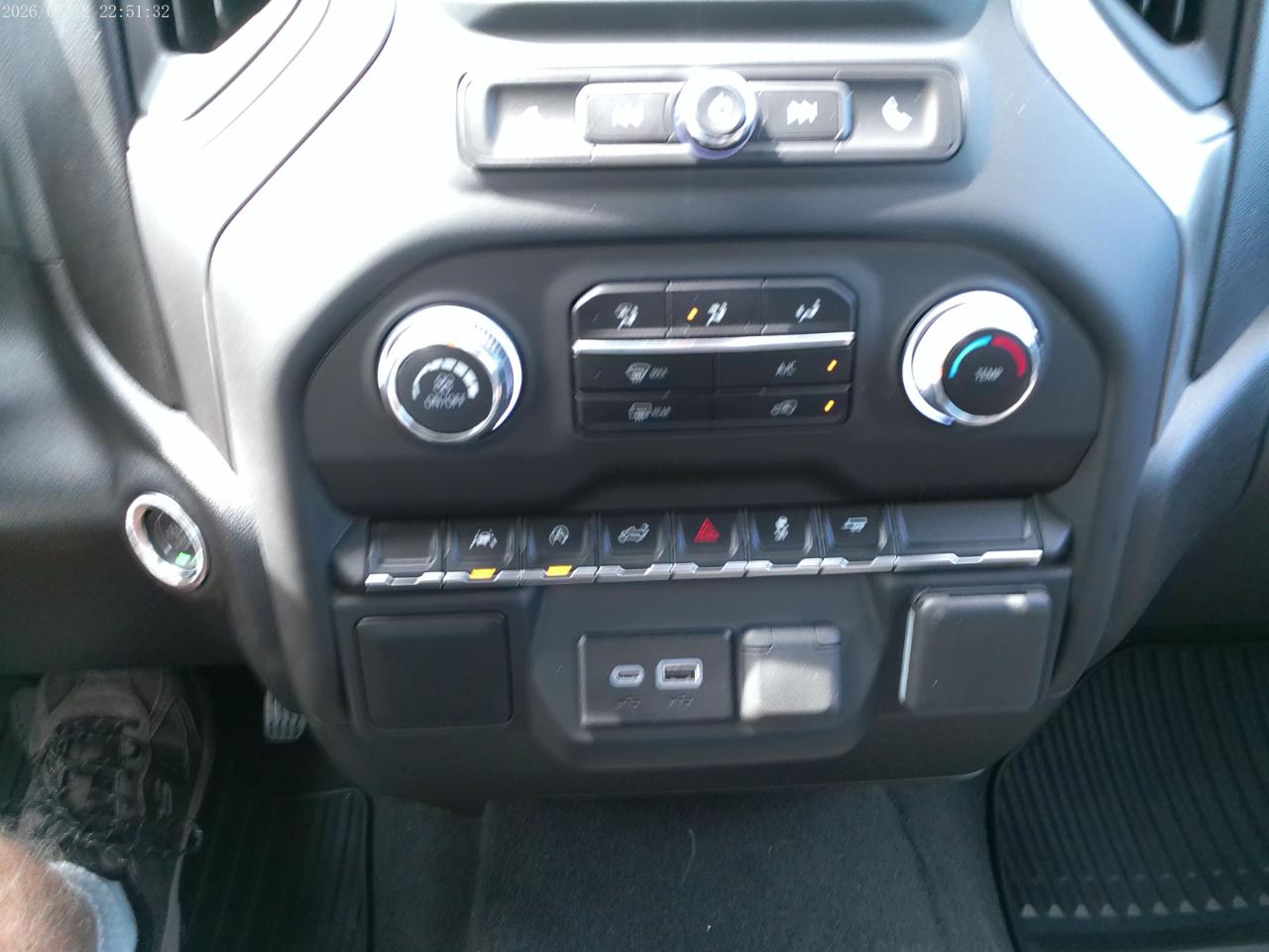 Chevrolet Silverado 1500 Custom Double Cab 2WD 2025
