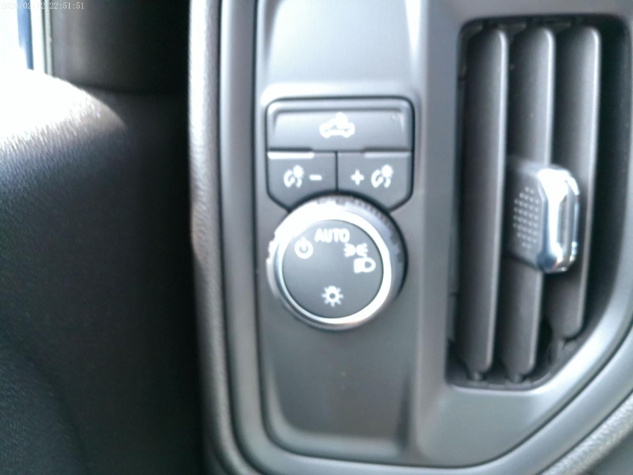Chevrolet Silverado 1500 Custom Double Cab 2WD 2025