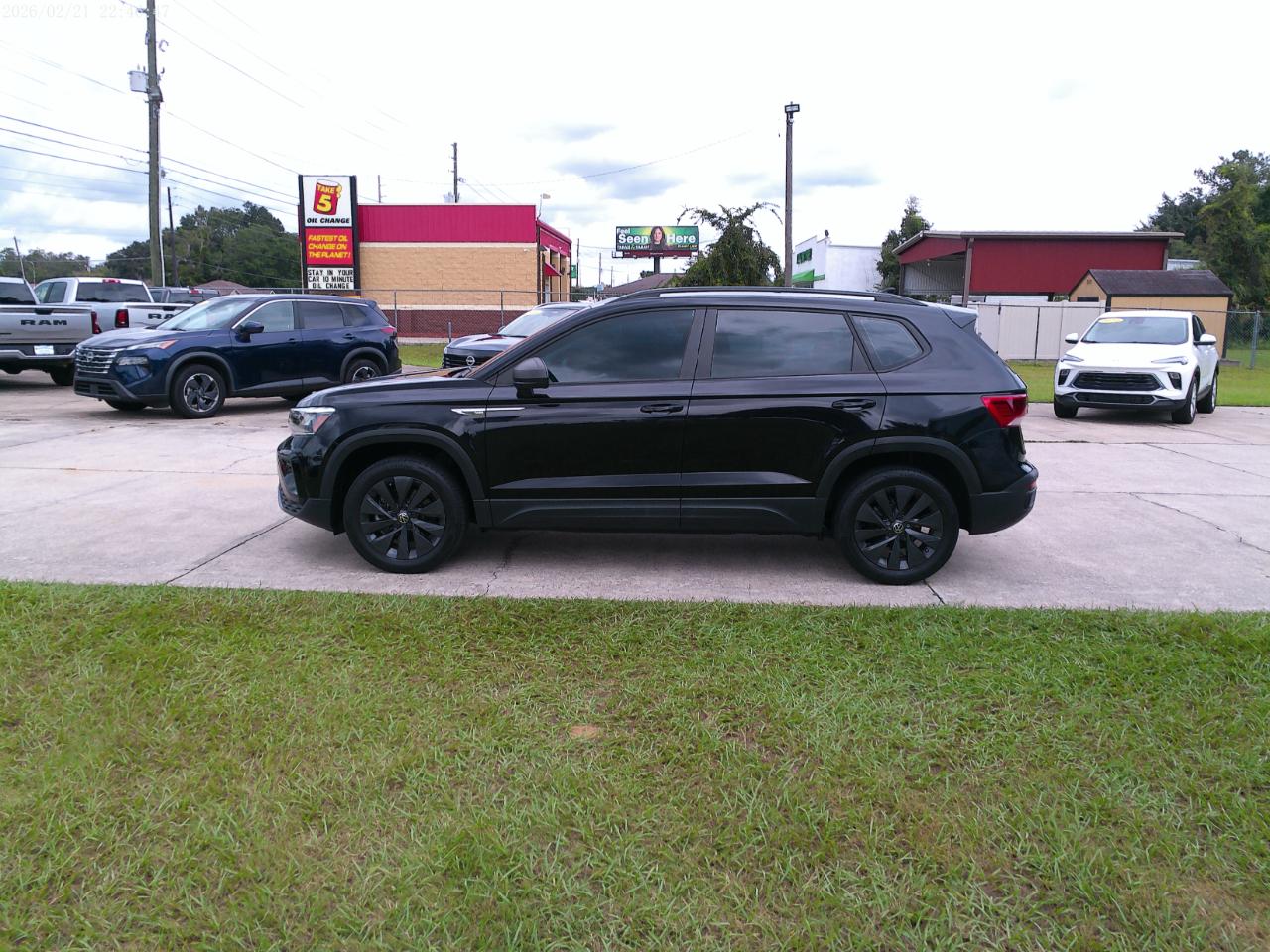 Volkswagen Taos S 2023