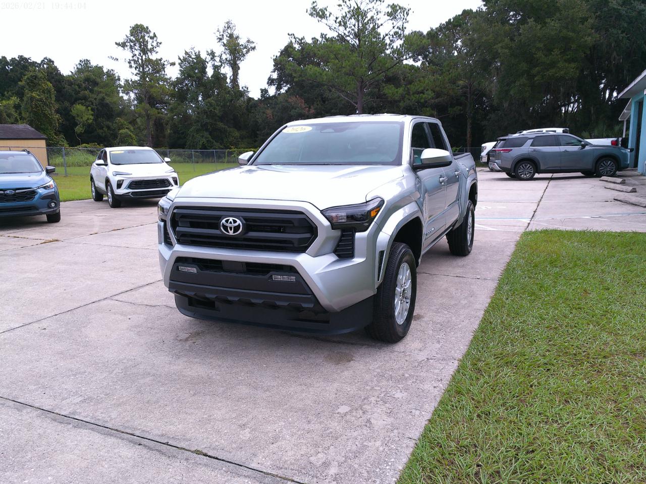 Toyota Tacoma SR5 Double Cab 5' Bed I4 4x2 AT (Natl) 2026