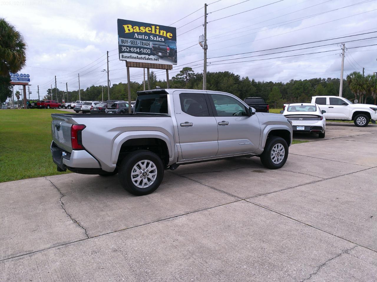 Toyota Tacoma SR5 Double Cab 5' Bed I4 4x2 AT (Natl) 2026