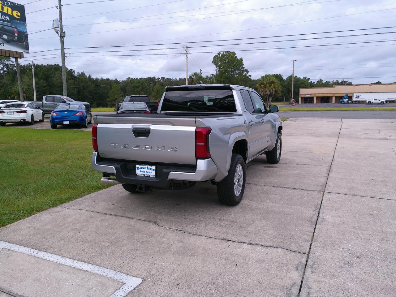 Toyota Tacoma SR5 Double Cab 5' Bed I4 4x2 AT (Natl) 2026