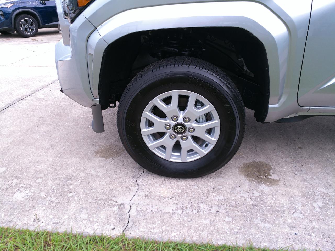 Toyota Tacoma SR5 Double Cab 5' Bed I4 4x2 AT (Natl) 2026