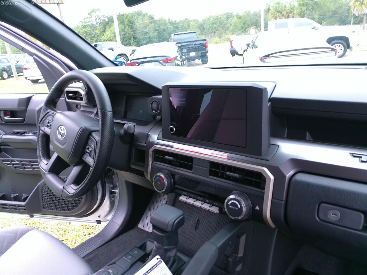 Toyota Tacoma SR5 Double Cab 5' Bed I4 4x2 AT (Natl) 2026