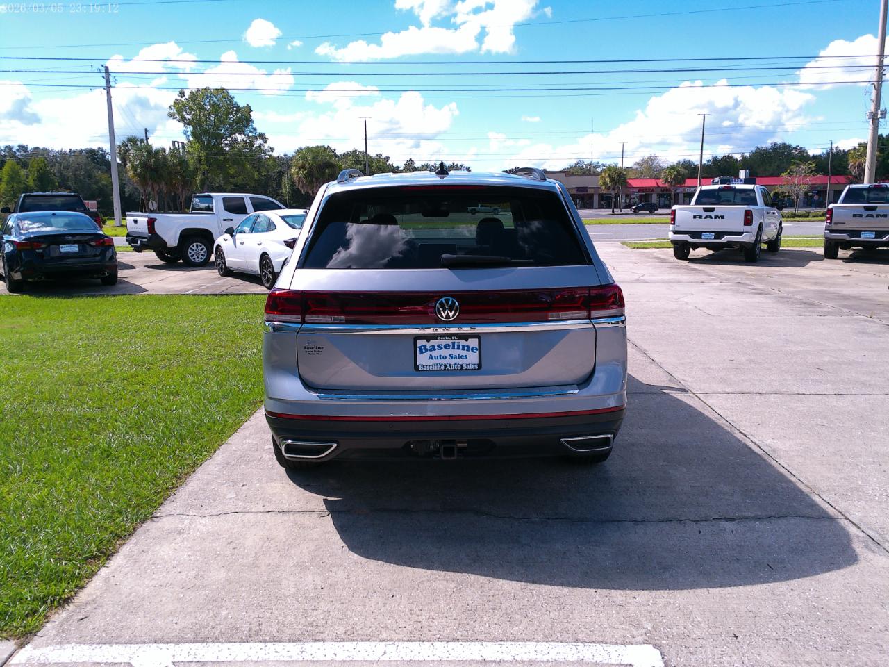 Volkswagen Atlas SE w/Technology 2025