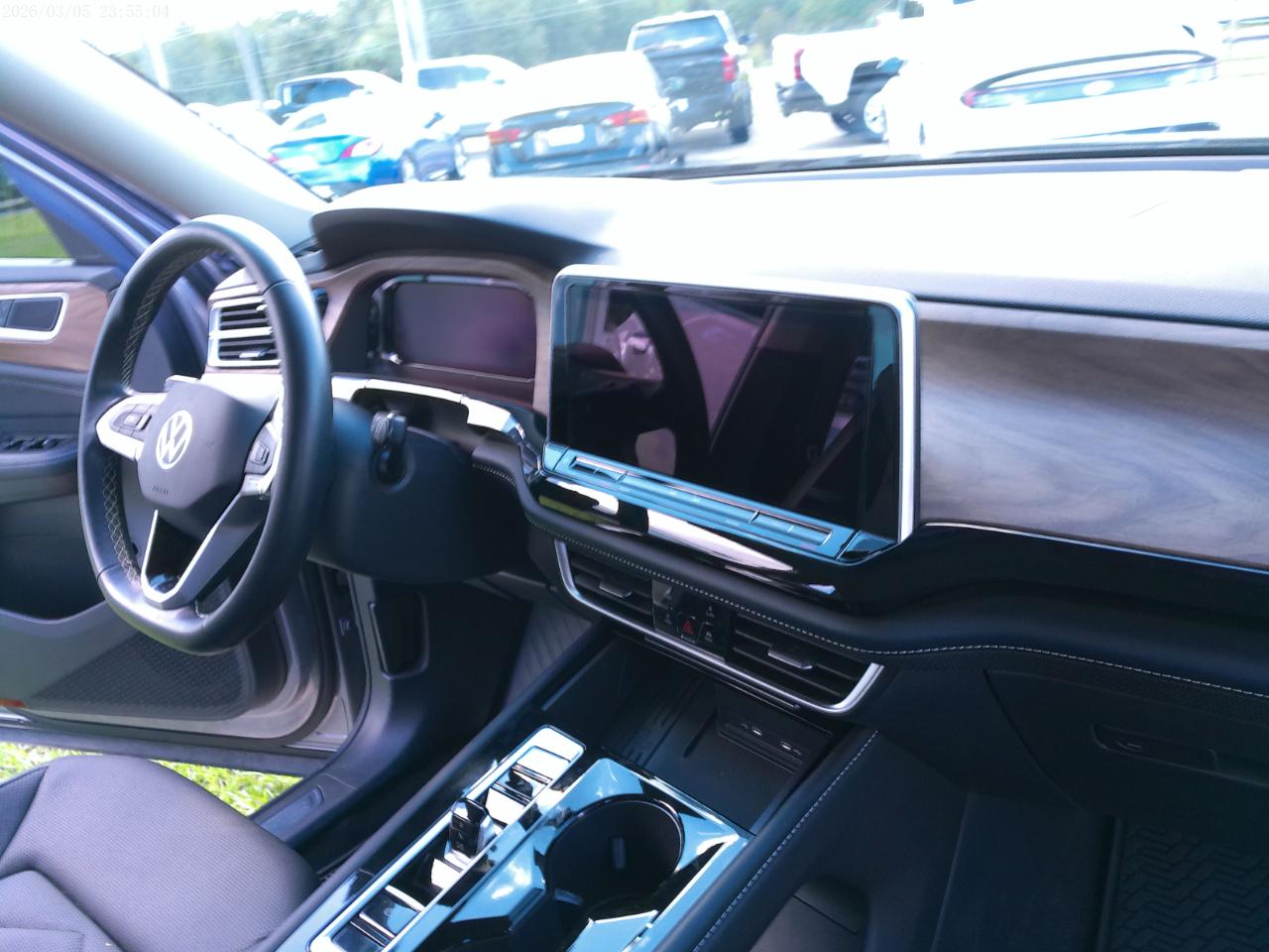 Volkswagen Atlas SE w/Technology 2025