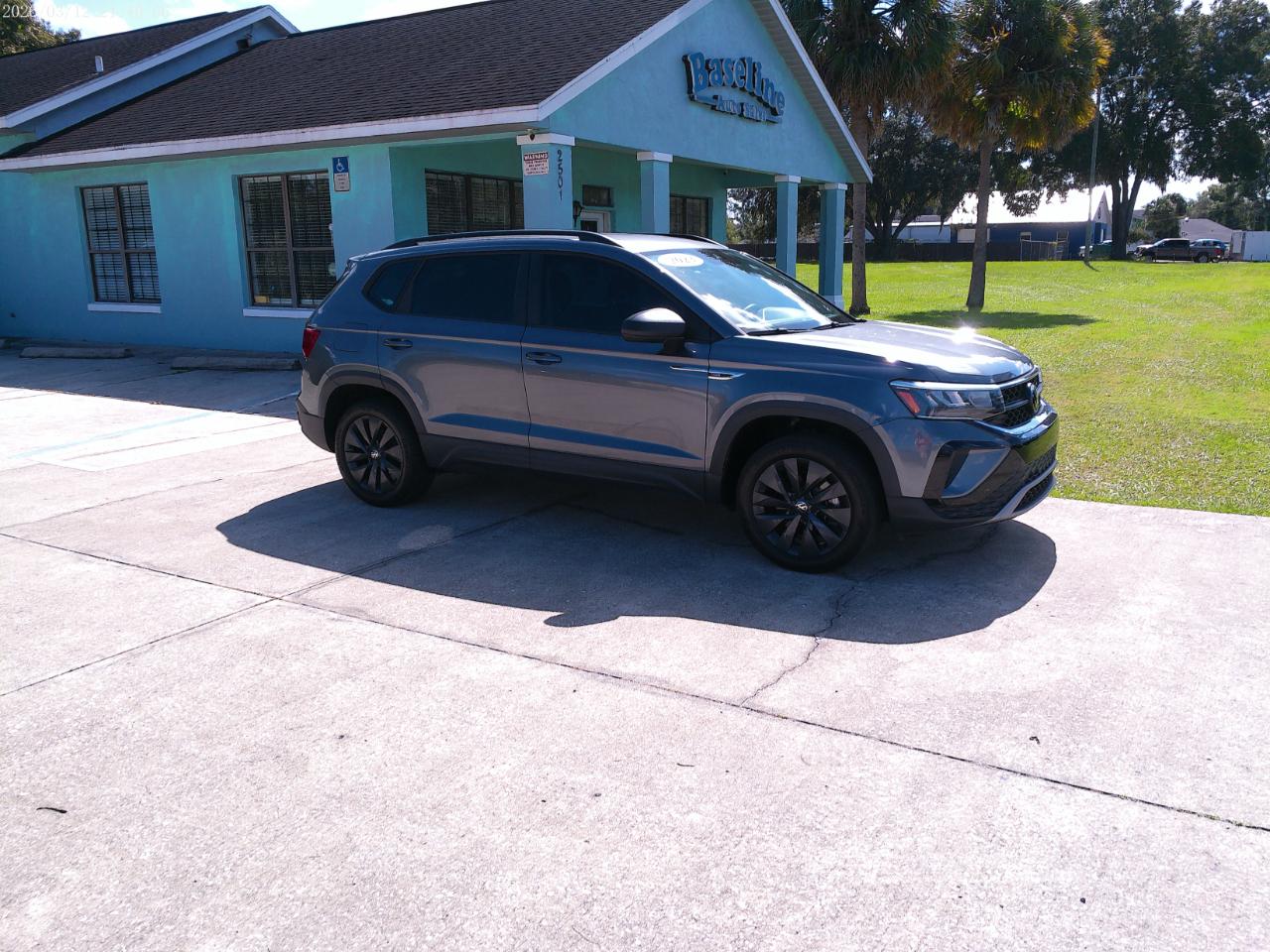 Volkswagen Taos S 2023