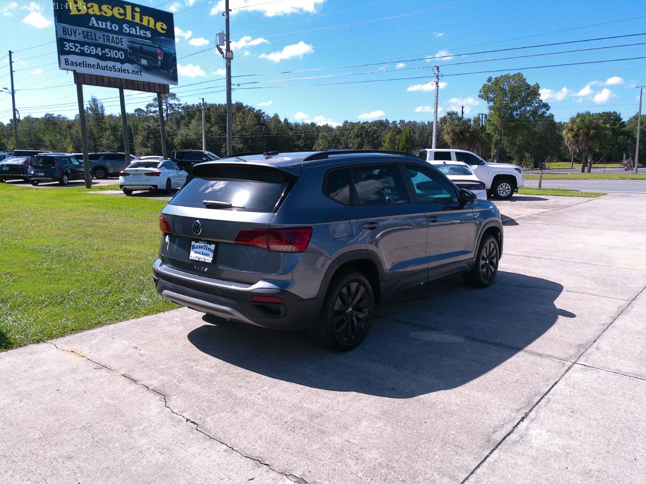 Volkswagen Taos S 2023