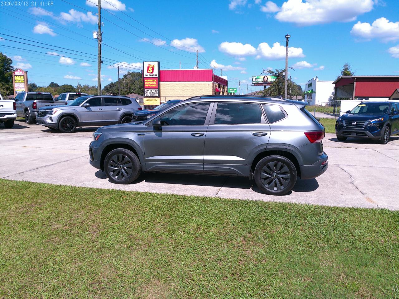 Volkswagen Taos S 2023
