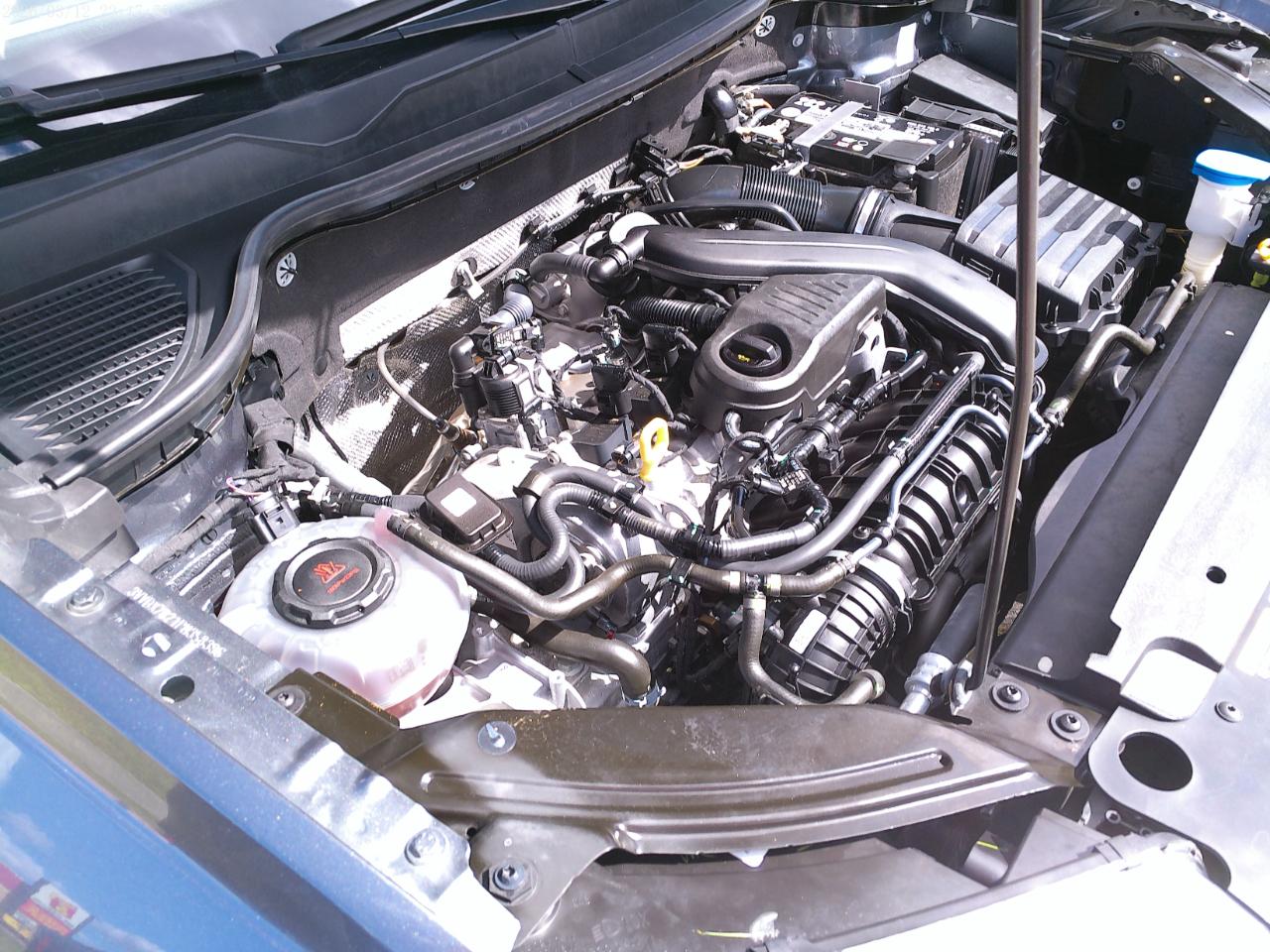Volkswagen Taos S 2023