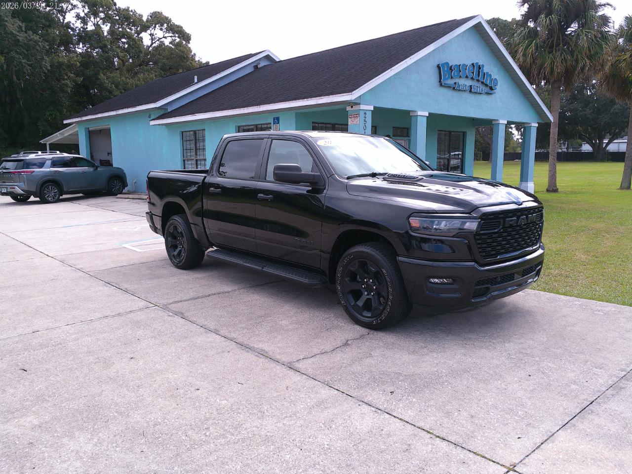 RAM 1500 Express 4x4 Crew Cab 5'7" Box 2025