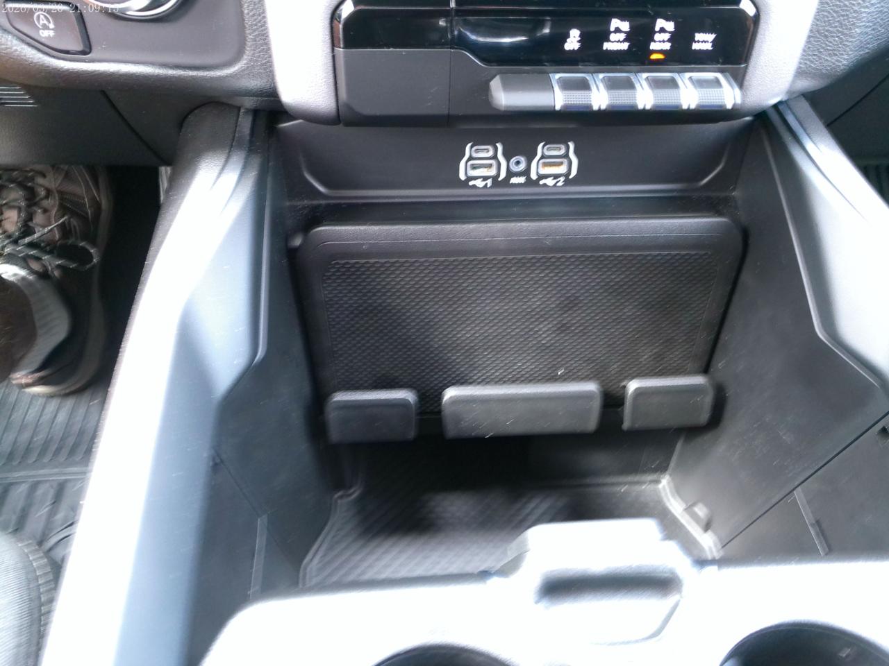 RAM 1500 Express 4x4 Crew Cab 5'7" Box 2025