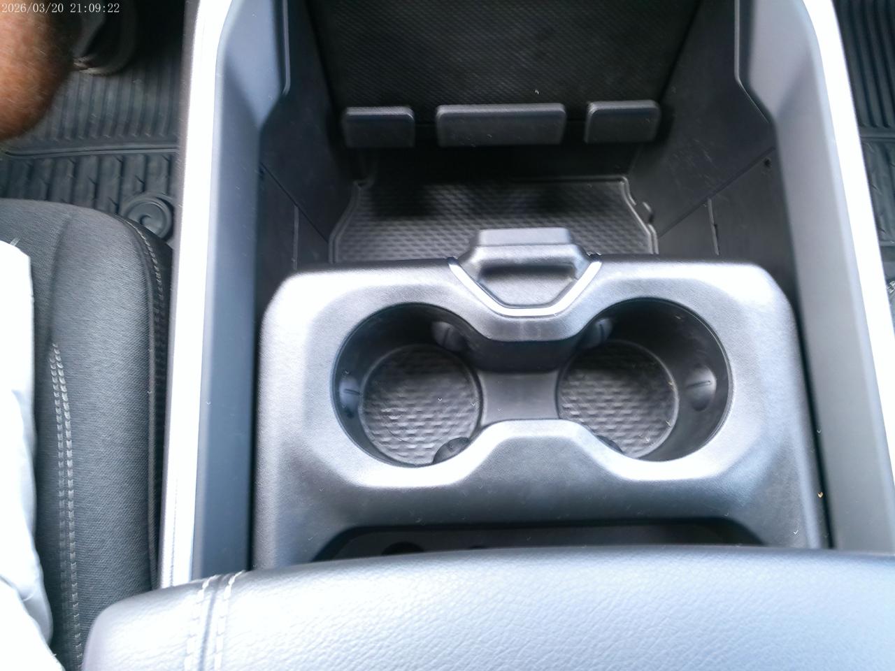 RAM 1500 Express 4x4 Crew Cab 5'7" Box 2025